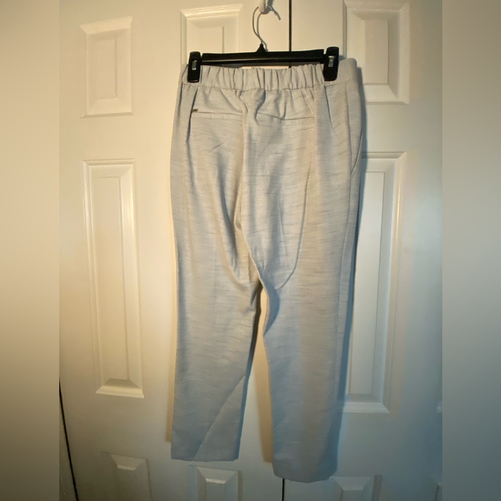 DKNY Light Gray Pleated Cropped Trousers - Picture 3 of 4
